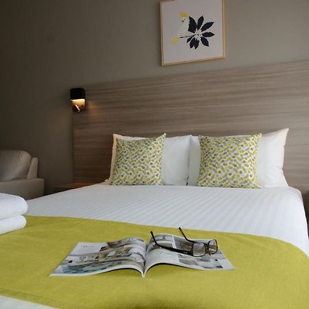 105 On The Park Motel Bordertown Eksteriør billede