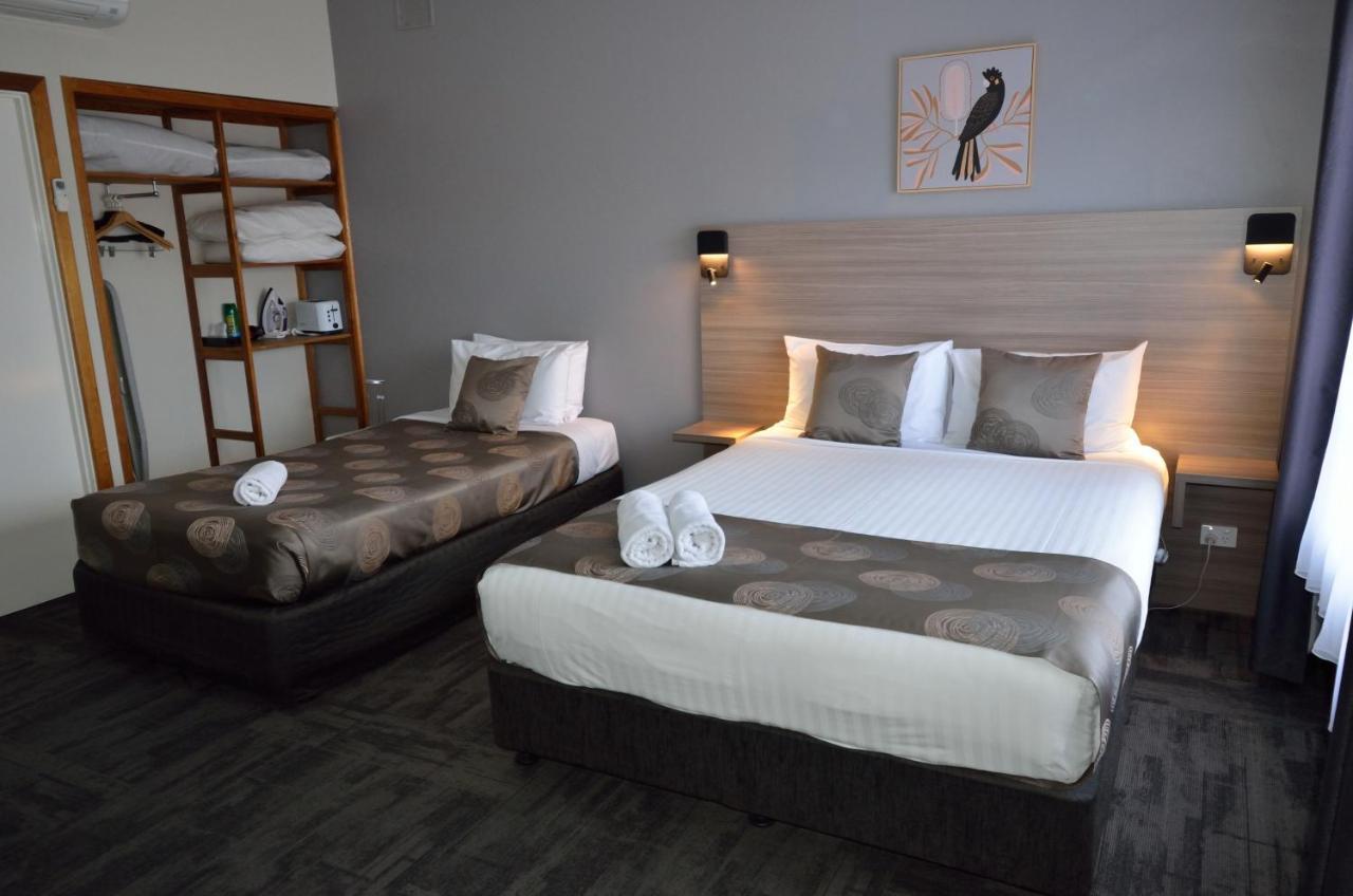 105 On The Park Motel Bordertown Eksteriør billede
